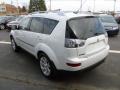 2008 Diamond White Pearl Mitsubishi Outlander XLS 4WD  photo #5