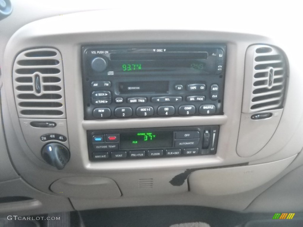 2003 F150 Lariat SuperCrew 4x4 - Dark Highland Green Metallic / Medium Parchment Beige photo #18