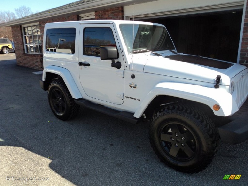 2012 Wrangler Sahara Arctic Edition 4x4 - Bright White / Black photo #33