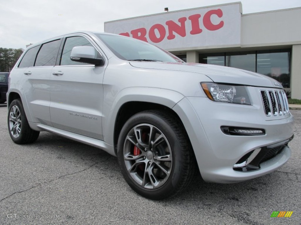 Bright Silver Metallic Jeep Grand Cherokee