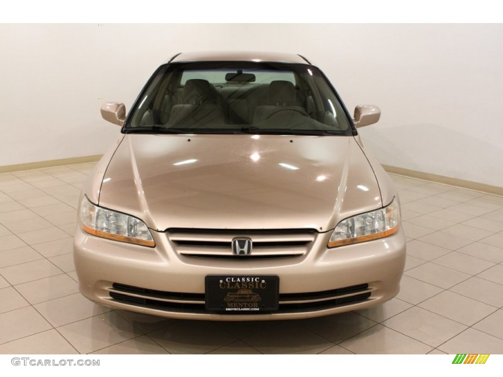 2002 Accord LX Sedan - Naples Gold Metallic / Ivory photo #2