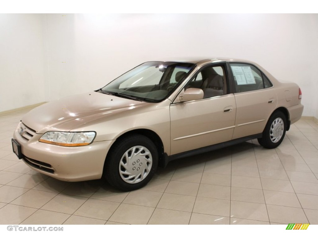 2002 Accord LX Sedan - Naples Gold Metallic / Ivory photo #3