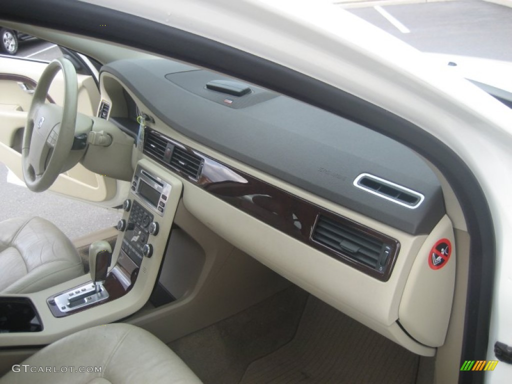 2007 S80 V8 AWD - White Pearl / Sandstone Beige photo #16