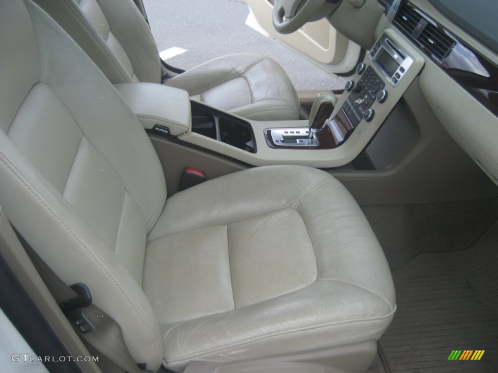 2007 S80 V8 AWD - White Pearl / Sandstone Beige photo #17