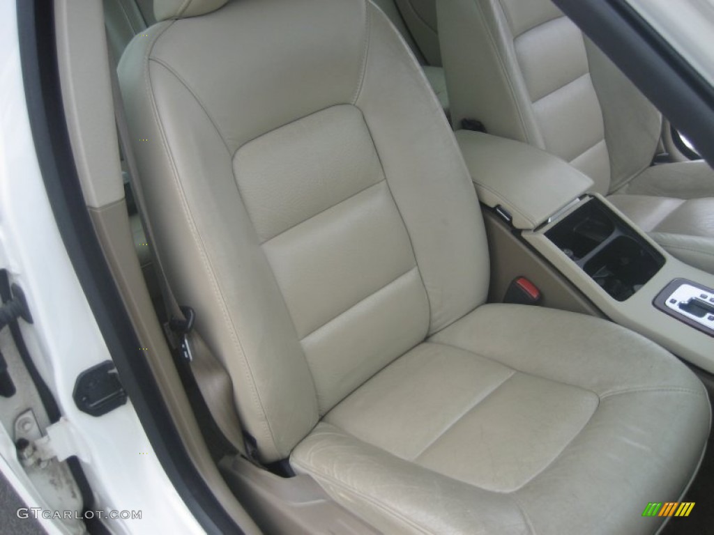 2007 S80 V8 AWD - White Pearl / Sandstone Beige photo #18