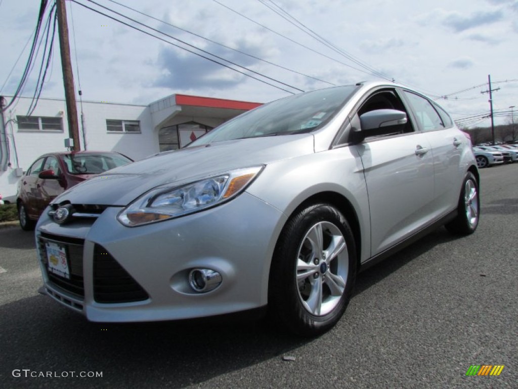 2012 Focus SE Sport 5-Door - Ingot Silver Metallic / Two-Tone Sport photo #1