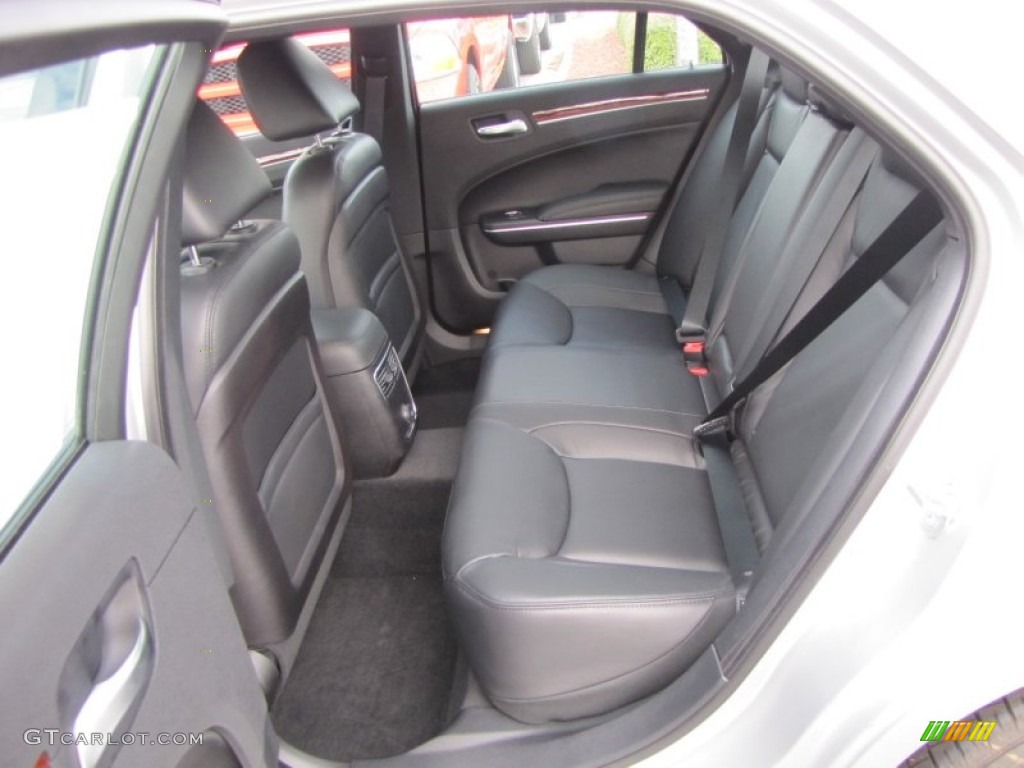 2012 Chrysler 300 Limited Rear Seat Photo #62161104