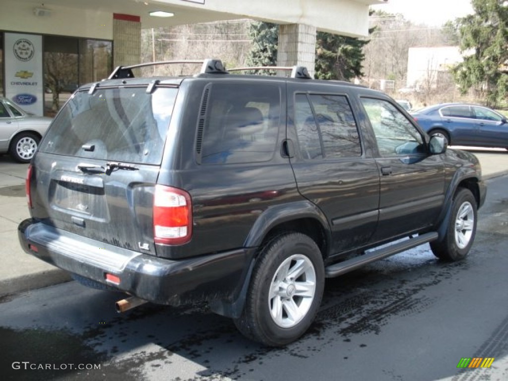 2003 Pathfinder LE 4x4 - Super Black / Charcoal photo #8