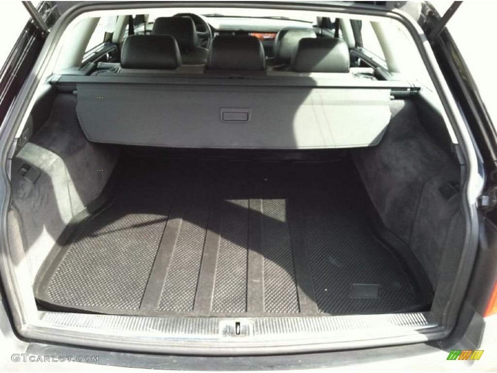 2003 Audi Allroad 2.7T quattro Trunk Photos