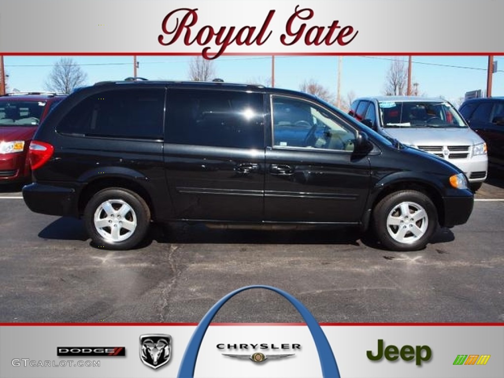 Brilliant Black Crystal Pearl Dodge Grand Caravan