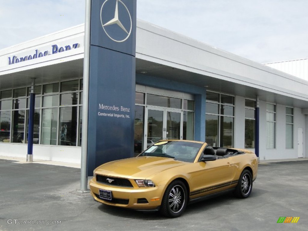 2010 Mustang V6 Premium Convertible - Sunset Gold Metallic / Charcoal Black photo #2