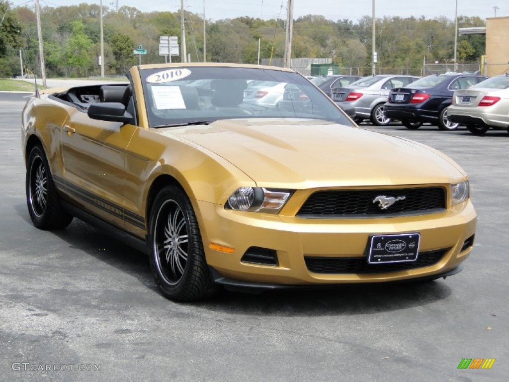 2010 Mustang V6 Premium Convertible - Sunset Gold Metallic / Charcoal Black photo #3