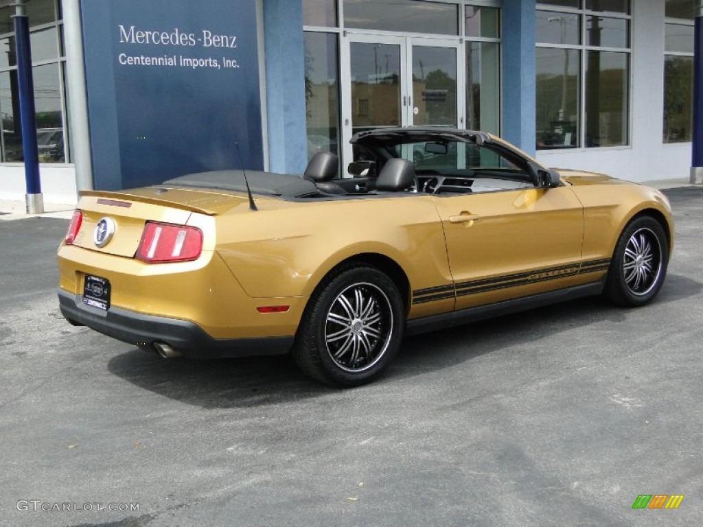 2010 Mustang V6 Premium Convertible - Sunset Gold Metallic / Charcoal Black photo #11