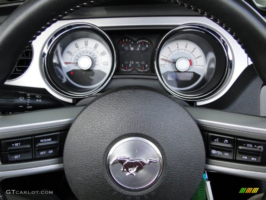 2010 Mustang V6 Premium Convertible - Sunset Gold Metallic / Charcoal Black photo #20