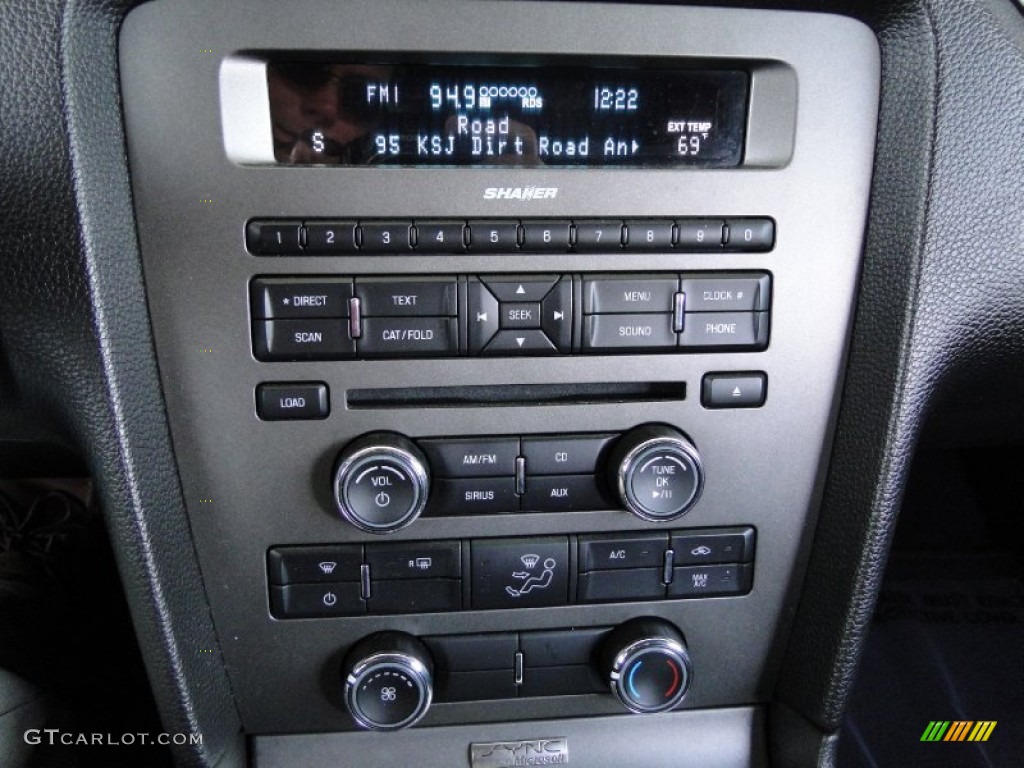 2010 Mustang V6 Premium Convertible - Sunset Gold Metallic / Charcoal Black photo #23