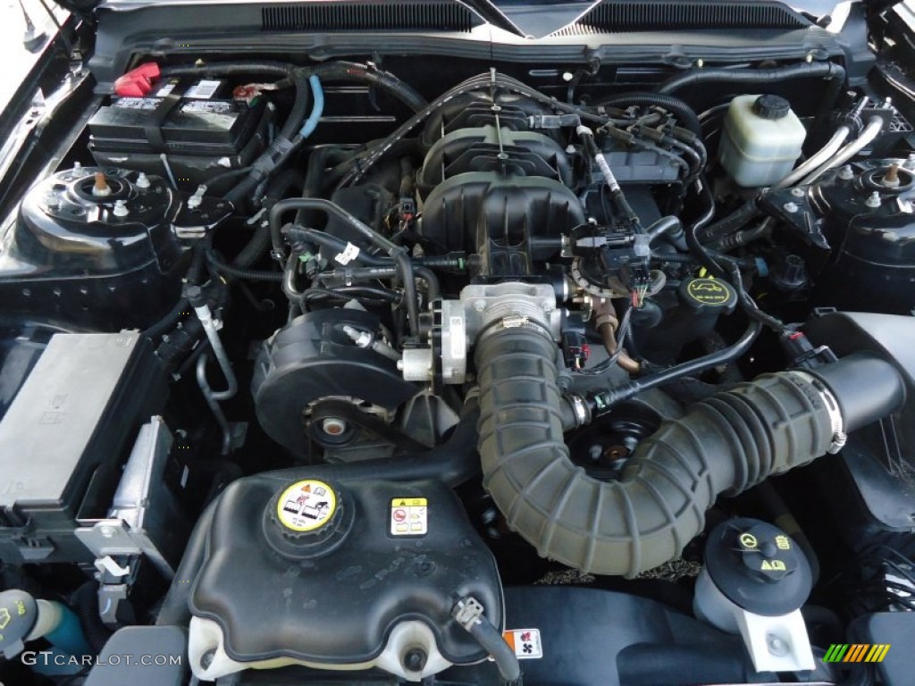 2005 Ford Mustang V6 Premium Convertible 4.0 Liter SOHC 12-Valve V6 Engine Photo #62174194