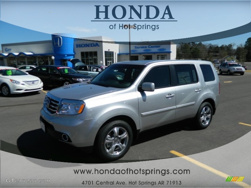 Alabaster Silver Metallic Honda Pilot