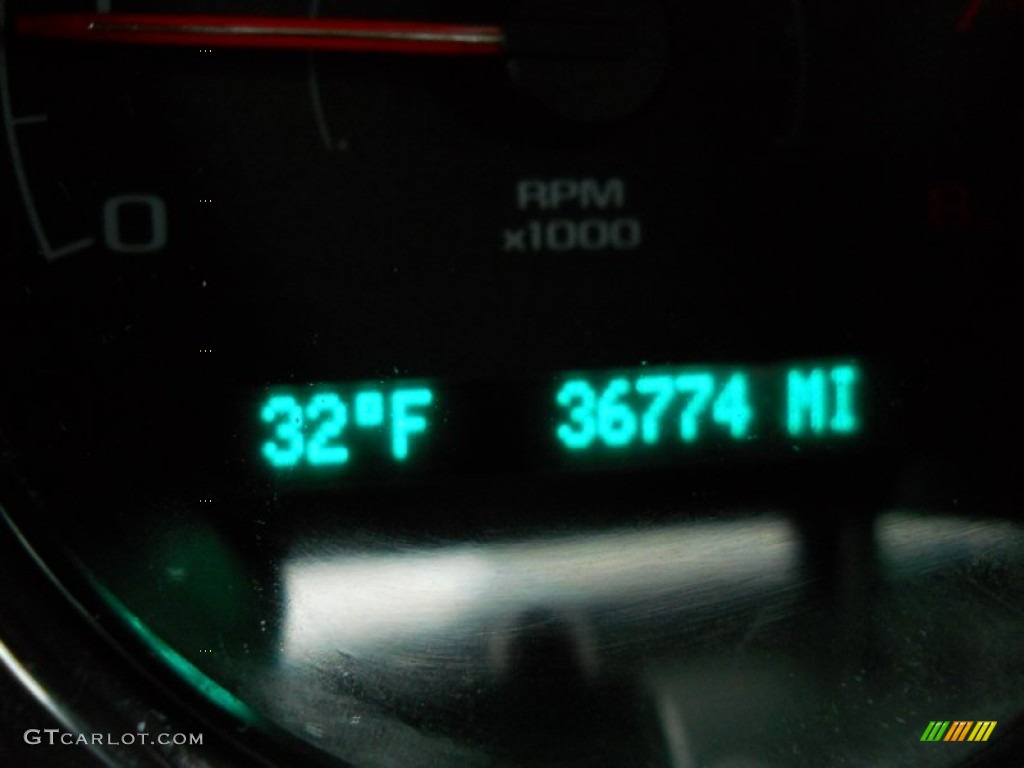 2010 Cobalt LT Sedan - Victory Red / Gray photo #3