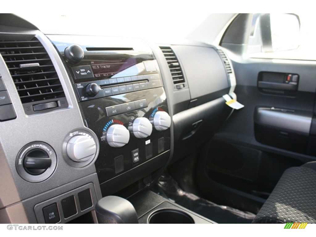 2012 Tundra SR5 TRD CrewMax 4x4 - Super White / Black photo #6