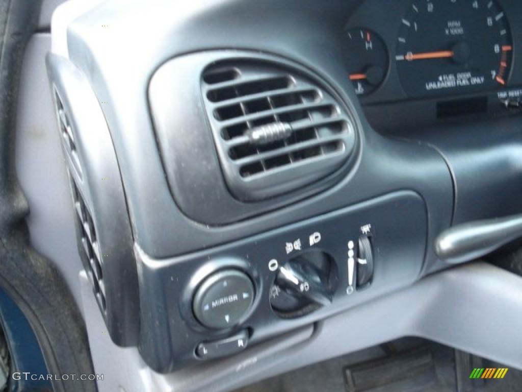 2000 Grand Caravan SE Sport - Aquamarine Metallic / Mist Gray photo #15