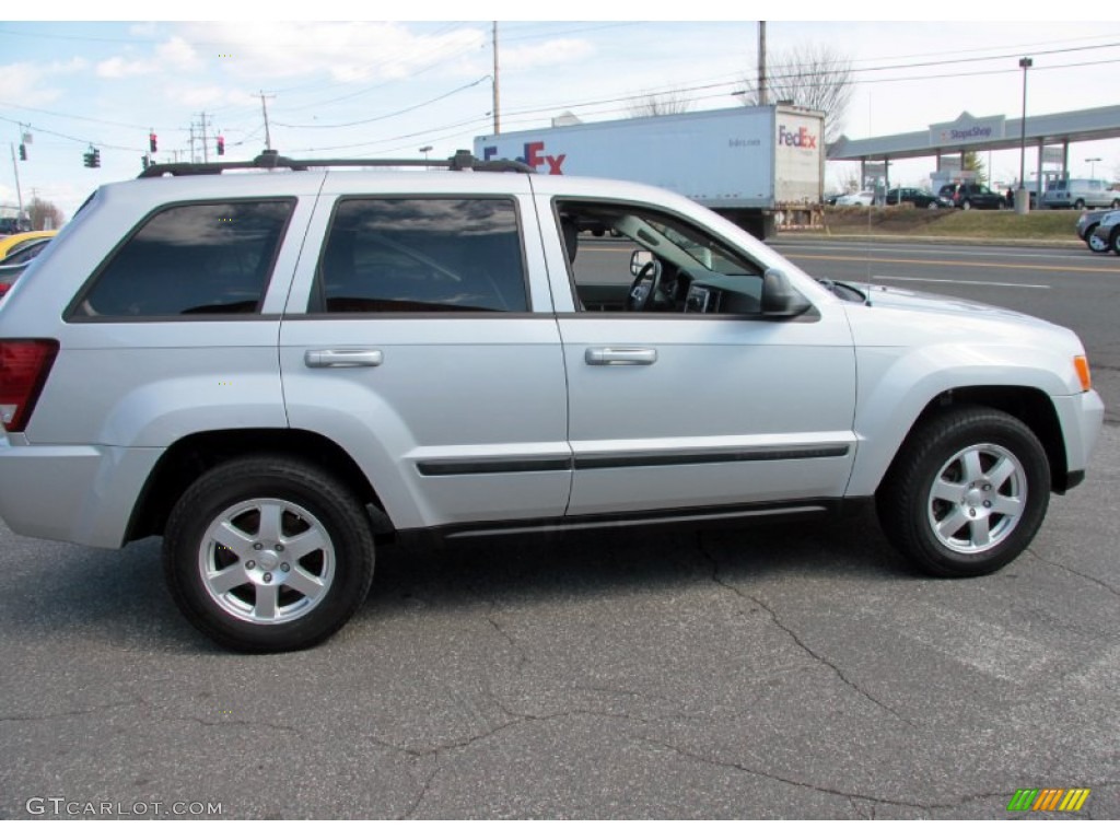 2008 Grand Cherokee Laredo 4x4 - Bright Silver Metallic / Dark Slate Gray photo #4