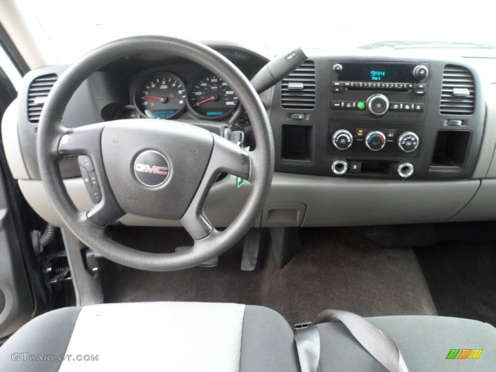 2007 GMC Sierra 1500 SLE Crew Cab Dark Titanium/Light Titanium Dashboard Photo #62197066