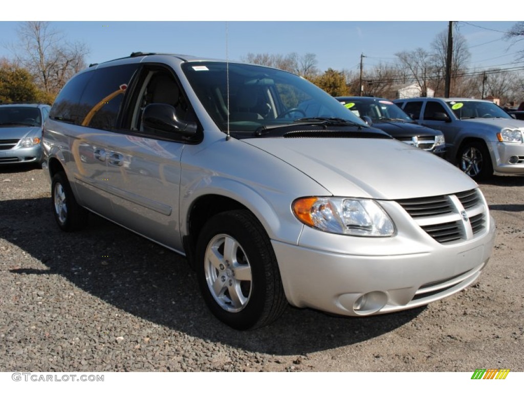 Bright Silver Metallic 2007 Dodge Grand Caravan SXT Exterior Photo #62199047