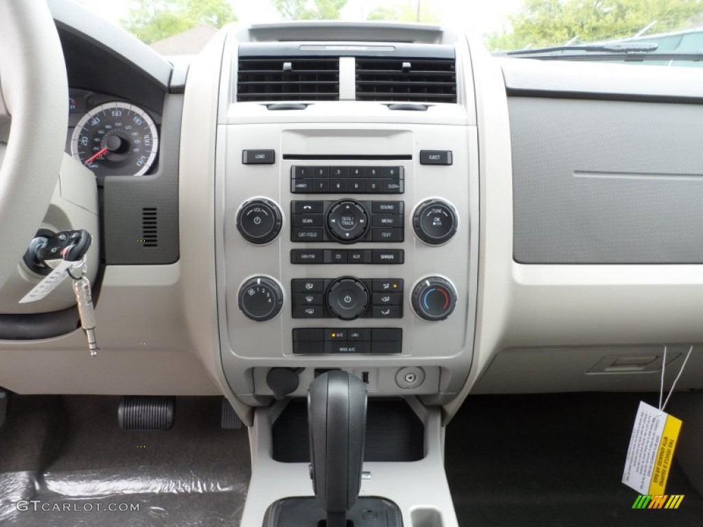 2012 Ford Escape XLT Controls Photo #62200160