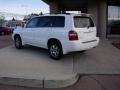 Super White - Highlander V6 4WD Photo No. 10