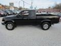 Super Black - Frontier SE Extended Cab 4x4 Photo No. 10