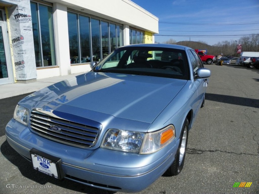 1999 Crown Victoria LX - Light Blue Metallic / Dark Denim Blue photo #17