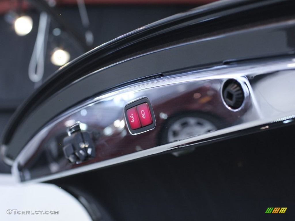 2005 Maybach 57 Standard 57 Model Trunk Photo #62205110