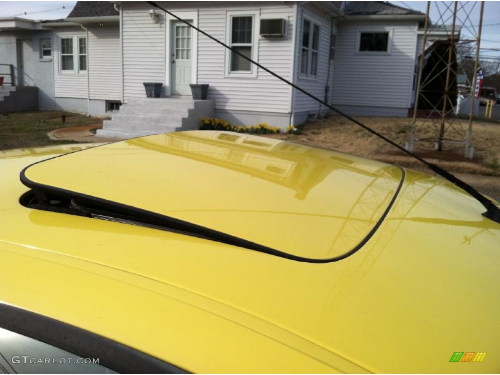 2001 Cougar V6 - Zinc Yellow / Midnight Black photo #16