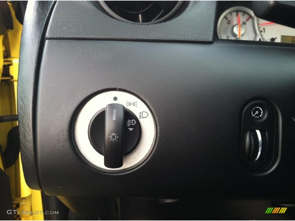 2001 Mercury Cougar V6 Controls Photo #62206517