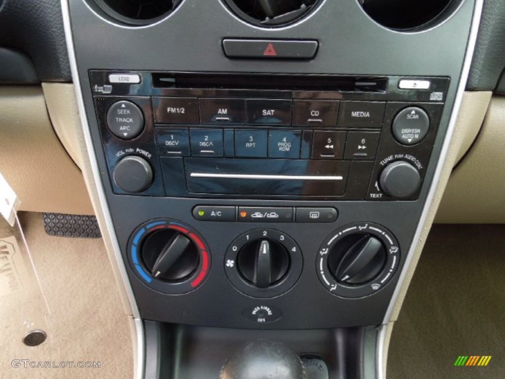 2008 Mazda MAZDA6 i Sport Sedan Controls Photos