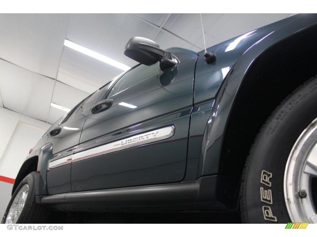 2005 Liberty Limited 4x4 - Deep Beryl Green Pearl / Khaki photo #27