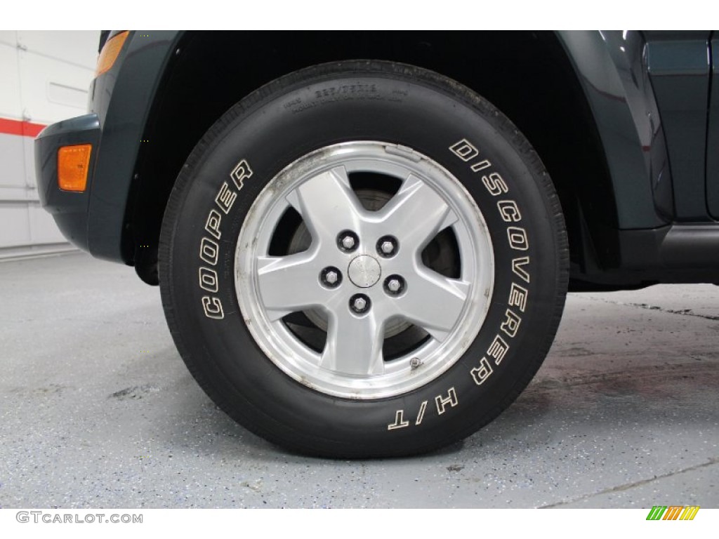 2005 Liberty Limited 4x4 - Deep Beryl Green Pearl / Khaki photo #37