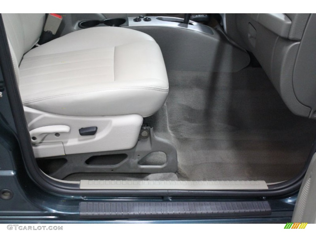 2005 Liberty Limited 4x4 - Deep Beryl Green Pearl / Khaki photo #69