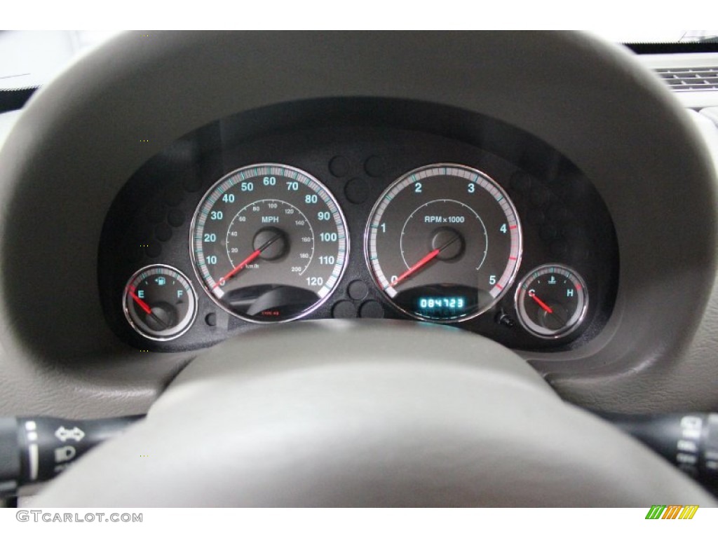 2005 Liberty Limited 4x4 - Deep Beryl Green Pearl / Khaki photo #76