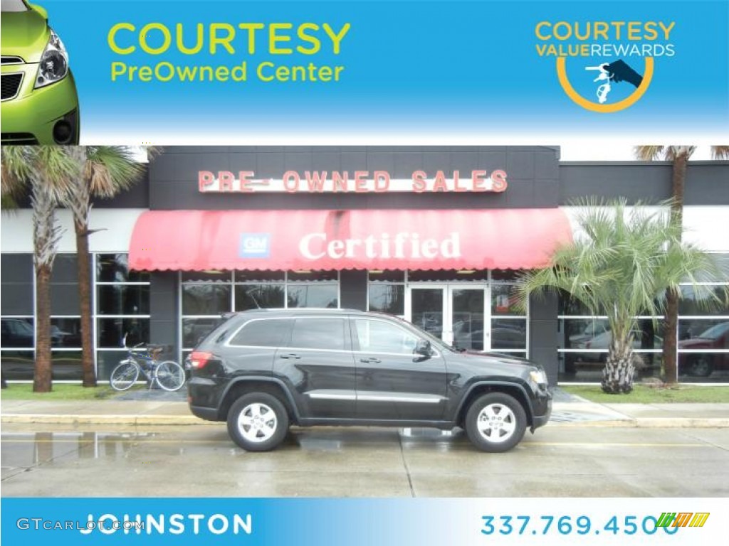 2011 Grand Cherokee Laredo - Brilliant Black Crystal Pearl / Dark Graystone/Medium Graystone photo #1