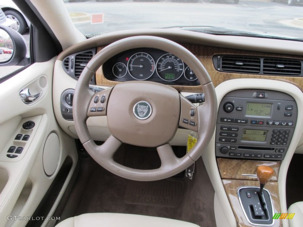 2006 Jaguar X-Type 3.0 Ivory Steering Wheel Photo #62216628