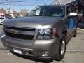 Graystone Metallic - Suburban 1500 LT 4x4 Photo No. 3