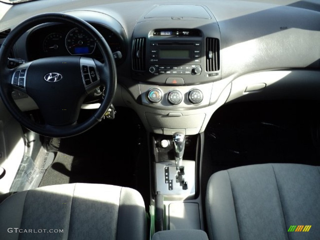 2010 Elantra SE - Black Pearl / Gray photo #23