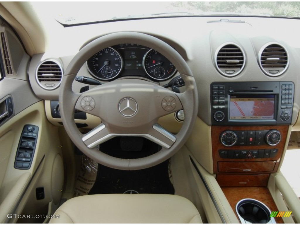 2009 Mercedes-Benz ML 350 4Matic Cashmere Dashboard Photo #62224251