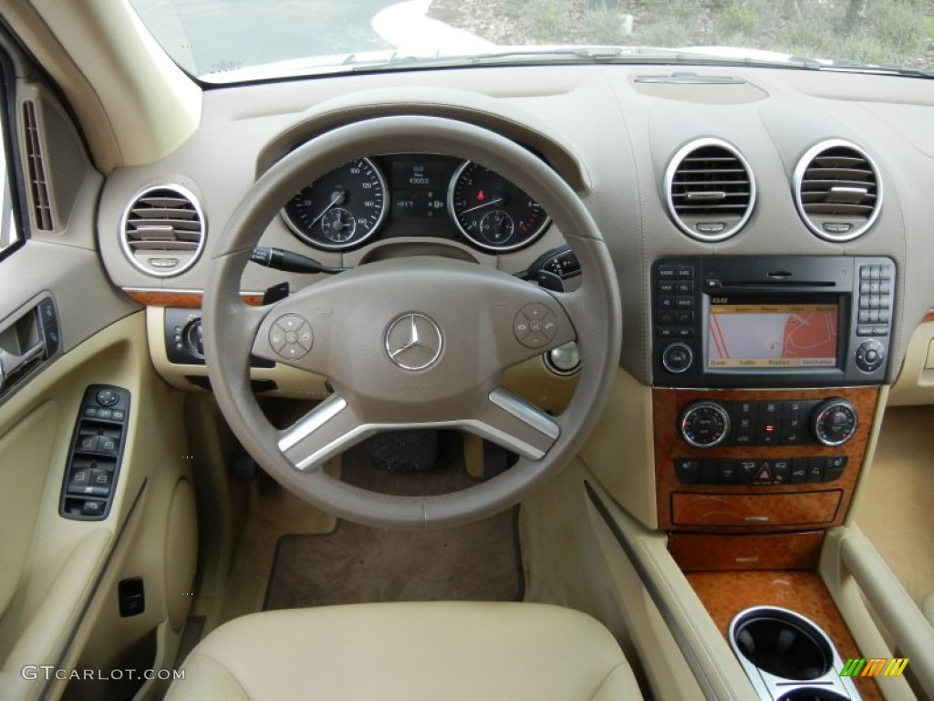2009 Mercedes-Benz GL 450 4Matic Cashmere Dashboard Photo #62224523