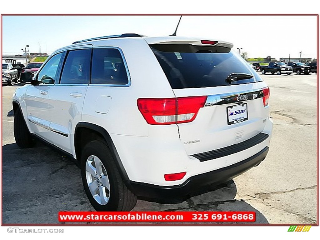 2011 Grand Cherokee Laredo X Package - Stone White / Black photo #3