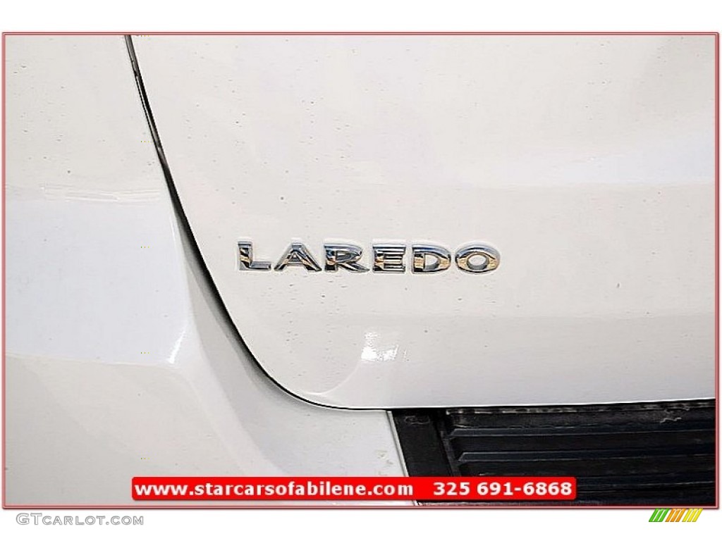 2011 Grand Cherokee Laredo X Package - Stone White / Black photo #4