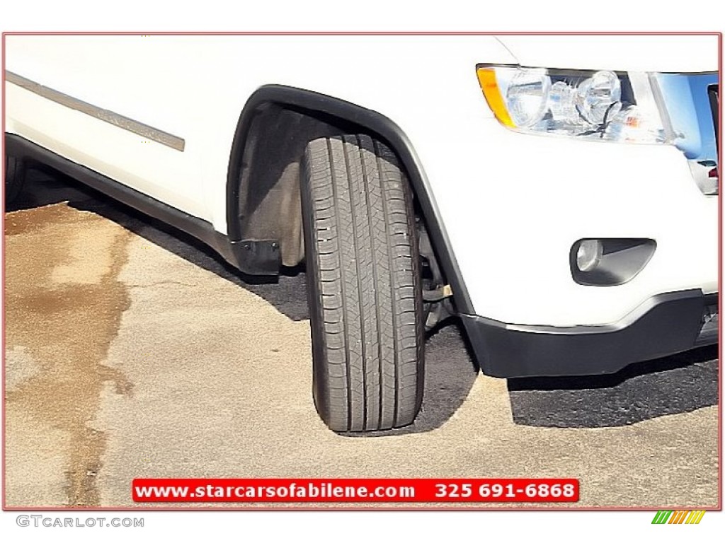 2011 Grand Cherokee Laredo X Package - Stone White / Black photo #10