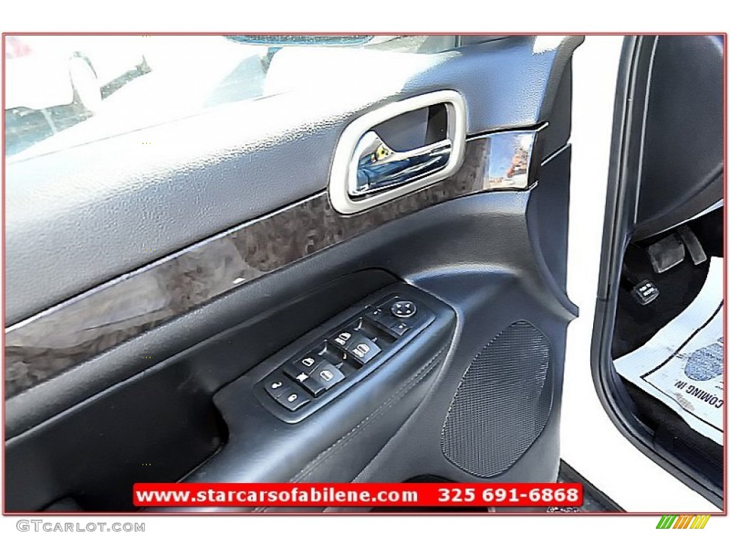 2011 Grand Cherokee Laredo X Package - Stone White / Black photo #15