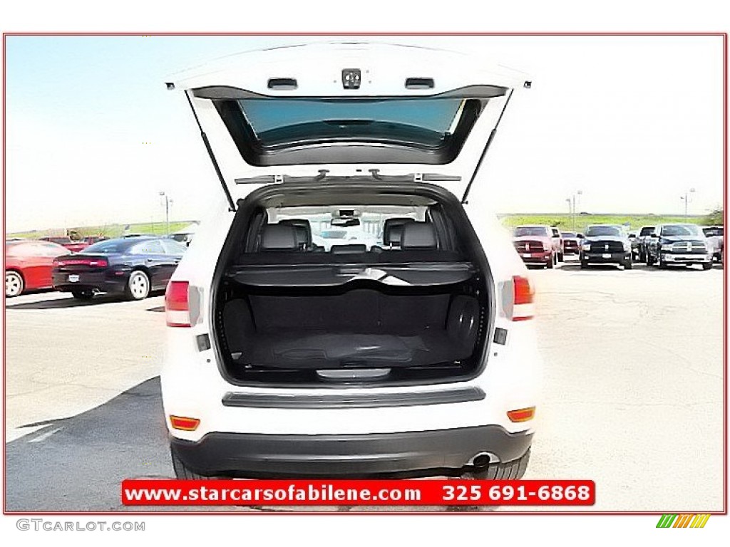 2011 Grand Cherokee Laredo X Package - Stone White / Black photo #20